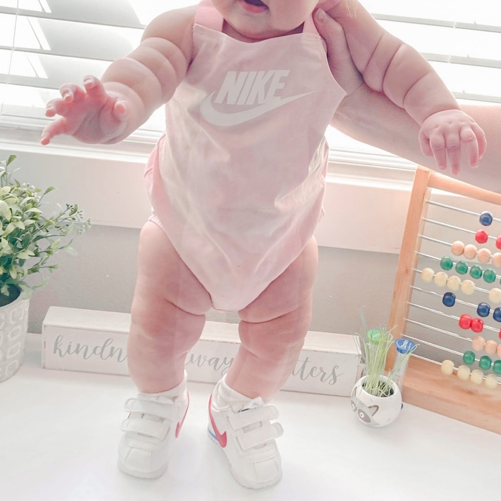 Nike / pink / romper - Picture 2 of 2